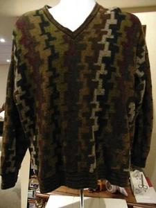 Tundra Canada Men's Vtg Biggie Hip Hop Cosby 90's Camo colored Sweater Large - Picture 1 of 4