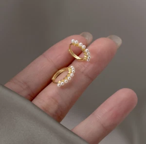 Women Girl 18K Gold Plated Small Pearl Huggie Hoop Earrings 12mm Gift E22 - Picture 1 of 4