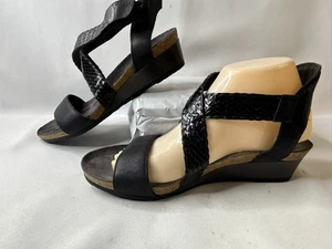 Naot Womens Wedge Heel Sandals Size 39 US Size 8 Black Criss Cross Straps - Picture 1 of 7