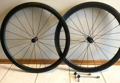 Juego de ruedas BTLOS DT Swiss 240 EXP carbono tubeless/clincher, Shimano 11/12 velocidades Foto 1 de 4