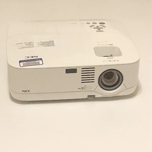 NEC NP510 LCD Projektor - Bild 1 von 6
