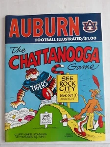 Programma Auburn Calcio Illustrato 1971 Auburn VS. Chattanooga. Phil Neel Art - Foto 1 di 12