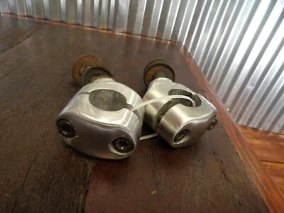 99-04 Yamaha Royal Star Venture XVZ1300 ABRAZADERAS DE MANILLAR / ELEVADORES 1" / 4XY-23442 Foto 1 de 3