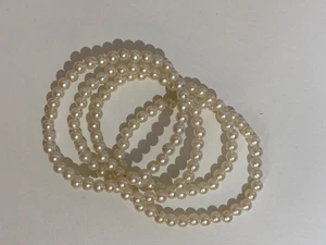 Vintage Set of 4 Faux Pearl Stretch Bracelets - Picture 1 of 3