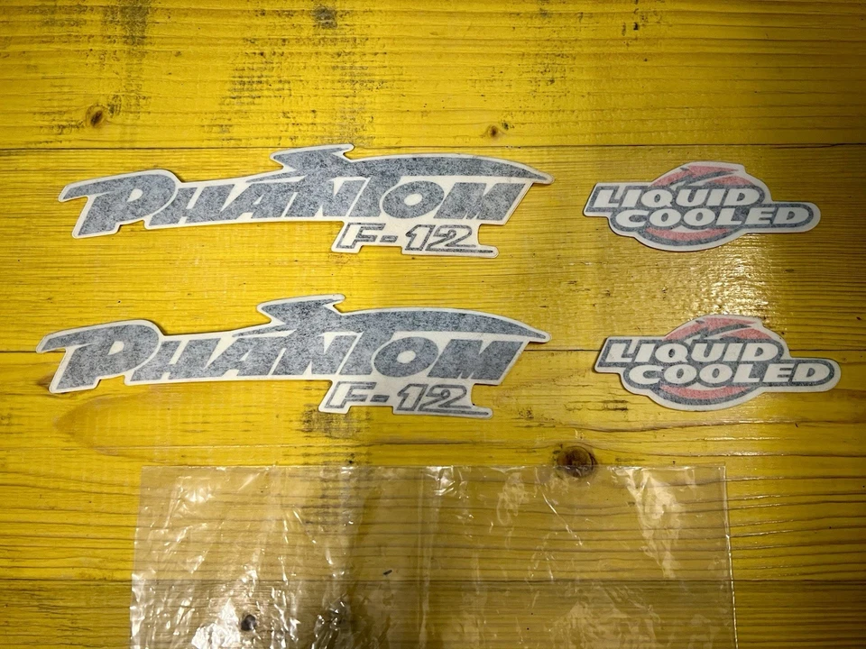 PHANTOM F12 ADESIVI CARENA POSTERIORE + CODINO SELLA ORIGINALE MALAGUTI - Immagine 1 di 1