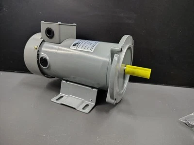 1/2HP DC MOTOR FRAME 56C 90VDC 1750RPM TEFC 90V PERMANENT MAGNET SPARE BRUSHES   - Image 1 of 4