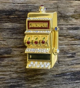 Vintage 1997 Trifari Slot Machine Jackpot Rhinestone Brooch Pin Gold Tone - Picture 1 of 9