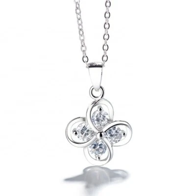 Collana quadrifoglio porta fortuna con 4 zirconi argento S925 molto luminosa - Immagine 1 di 2