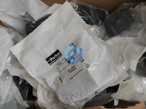 Parker PS1-E181 Solenoid Valve PS1-E181 Brand New - Picture 1 of 1