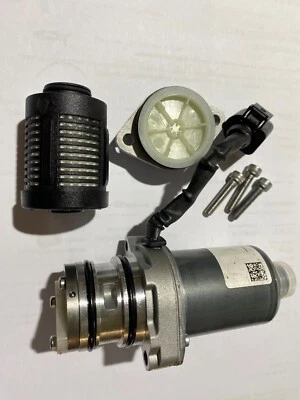 LAND ROVER RANGE ROVER EVOQUE REAR AXLE HALDEX PUMP OIL UNIT GENUINE LR075763 - Image 1 of 2