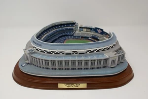 Yankee Stadium 2009 Danbury Mint Lighted Model #2308 Opening Day Limited Edition - Picture 1 of 23