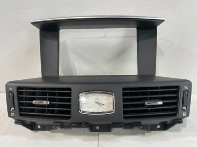 11-19 INFINITI M35h M37 M56 Q70 PANEL DE AJUSTE DE VENTILACIÓN DE AIRE DE TABLERO CENTRAL CON RELOJ # 85034 Foto 1 de 4