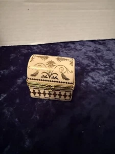 KEEPSAKE BOX CREATED ESPECIALLY FOR ESTEE LAUDER - Picture 1 of 9