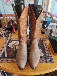 NOCONA VINTAGE MEN'S COWBOY WESTERN GENUINE CAPE BUFFALO BOOT SIZE 8D - #D417C - Picture 1 of 10