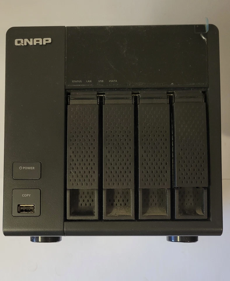 QNAP TS-420 1,6 GHz 512 MB DDR3 server - Immagine 1 di 4
