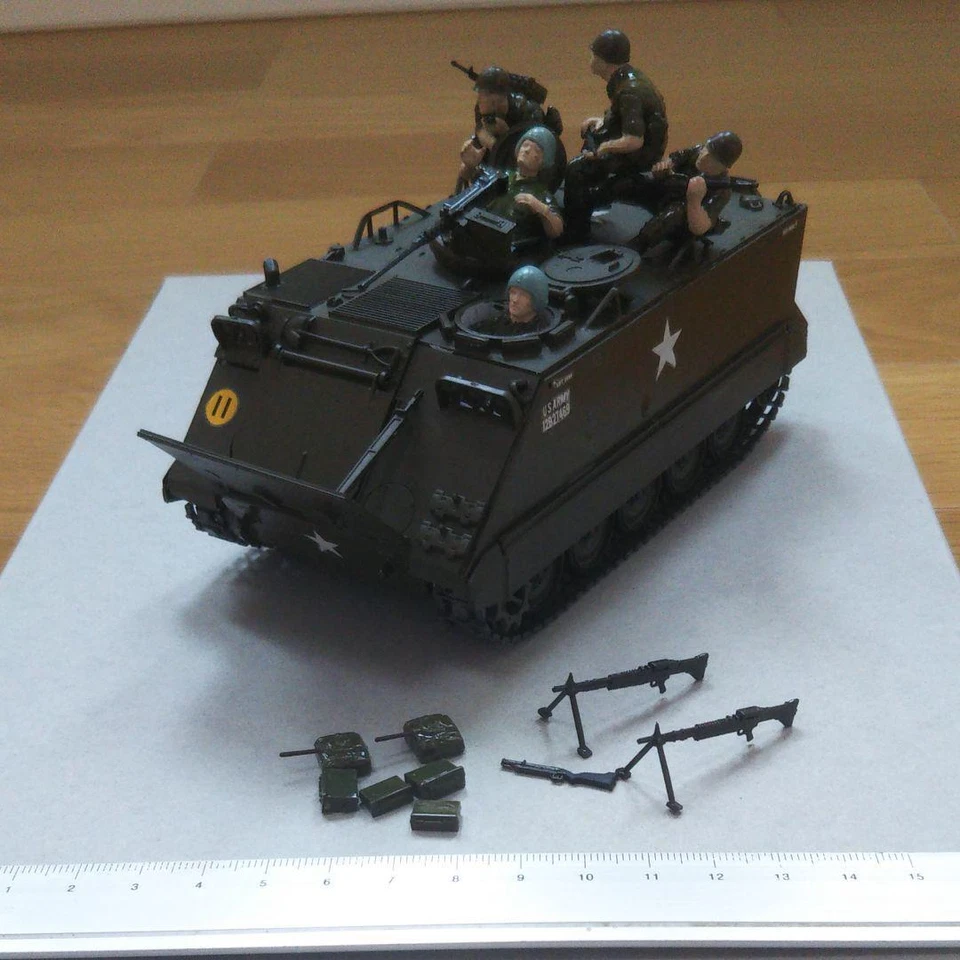 Porta personale corazzato Tamiya 1/35 US M113 costruito e dipinto - Immagine 1 di 4