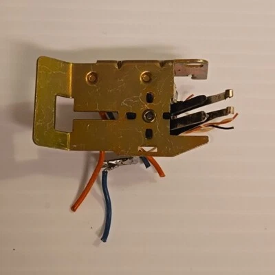 Dual 1224 1225 1226 1228 Turntable / Record Payer Part Out : Muting Switch - Image 1 of 2