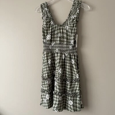 NO BOUNDARIES Size Junior XS (1) NWT Smocked Tiered Sundress Floral Stretch  - Image 1 of 4