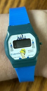 Orologio da polso vintage Disney Cenerentola Bradley al quarzo - Blu - Foto 1 di 6