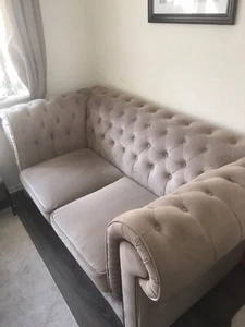 Chesterfield 3 + 2 Sitzer in Beige - Bild 1 von 4