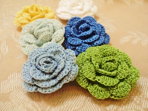 New Crochet Rose Bouquet  Flower Applique Set Of 6 Two Inch Flowers - Picture 1 of 3