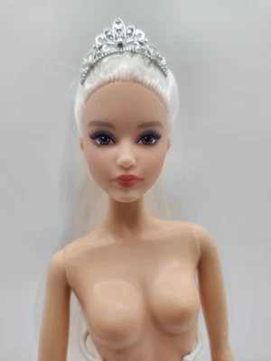 Muñeca Barbie Hada de los Dientes 2022 cabeza en un cuerpo de musa modelo Foto 1 de 4