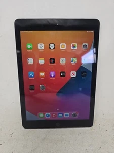 Apple iPad 5th Gen 9.7" 32GB Storage Silver MP2F2LL/A A1822 Used Reset Read - Picture 1 of 16