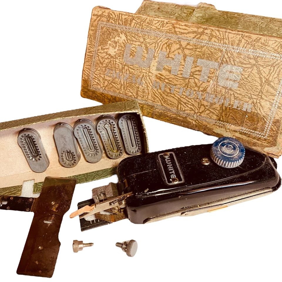 White Sewing Machine Griest Zig Zag Buttonhole Maker 5 Sizes W 654321 N Black - Image 1 of 4