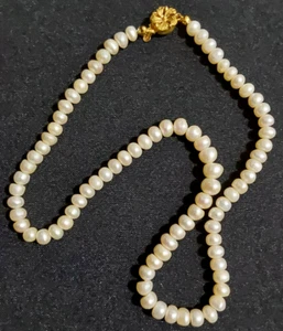 Vintage Cream Cultured Pearl Necklace 45cm with Original Pouch - Picture 1 of 8