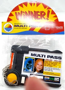 "LeeLoo Dallas Multipass on Chain dal 5° elemento 4,25"" x 3" - Foto 1 di 5
