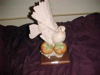 R PENNATI - PALOMA CAPODIMONTE ITALIANA FIRMADA en MELOCOTONES - 12" HERMOSA Foto 1 de 4