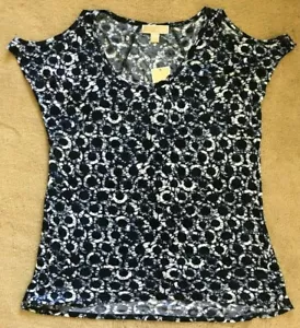 NEW!! MICHAEL KORS Cold-Shoulder Knit Top Short-Sleeve Navy Blue White LARGE NWT - Picture 1 of 4
