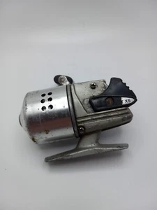 #B) Vintage Daiwa Minicast Spinning Reel. Japan - Picture 1 of 4