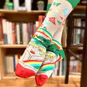 A Book Lovers Dream Crew Damensocken Größe 9-11 Socke Panda Mode Neu - Bild 1 von 4