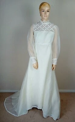 VESTIDO DE NOVIA VINTAGE AÑOS 60 MARFIL Y BLANCO BORDADO DOLLY HIPPY ESTILO REGENCIA 8 Foto 1 de 4