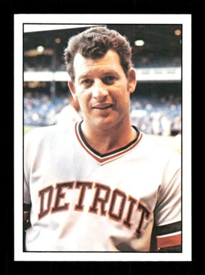 1975 SSPC  354 Mickey Lolich EXMT (top left corner) BXCP42 - Image 1 of 2