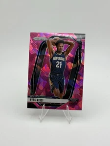 2024-25 Panini Prizm #233 Yves Missi Pink Cracked Ice Prizm RC Pelicans - Picture 1 of 1