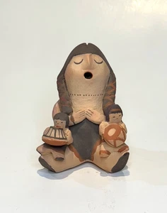 Cuentacuentos de cerámica Jemez de Melinda Fragua - Imagen 1 de 4