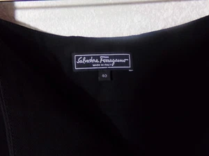 FALDA SALVATORE FERRAGAMO TALLA 40 (4-USA), NEGRA PLISADA ACAMPANADA - Imagen 1 de 9