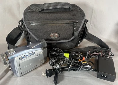 Canon ZR80 Mini Digital Video Camcorder Camera 360X Digital Zoom Night Mode - Image 1 of 4