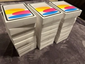 LOT - 65 Empty iPad Boxes - Afbeelding 1 van 1