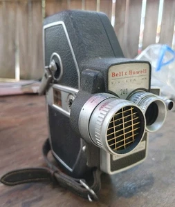 Antique Bell and Howell 240 16mm Movie Camera - Bild 1 von 7