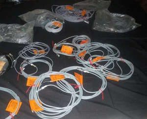 NEW BALLUFF BES SENSORS 30PC IN STOCK BOX ''OLD STOCK'' - Picture 1 of 2