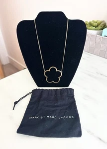 Marc Jacobs Daisy Necklace in Gold with Rhinestones - Picture 1 of 7