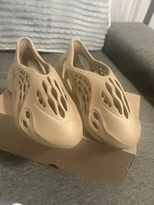 Adidas Originals Yeezy Foam Runner 'Ochre' RNR - GW3354 Neu Größe 8 - Bild 1 von 5