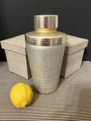 Vintage Elegante Mirro Dorado Coctelera Martini Mezclador de Bebidas Vajilla Grande 24oz Foto 1 de 4