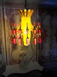 1:12 Puppenhaus Miniatur Lippenstift Kronleuchter. - Bild 1 von 25