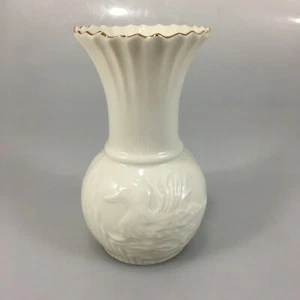 Jarrón Belleek China Marfil Mallard Bud Sociedad de Coleccionistas NUEVO 5 1/2" Borde Dorado - Imagen 1 de 5