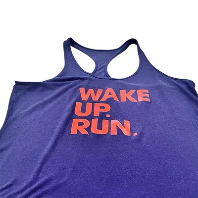 Camiseta sin mangas Under Armour Heat Gear púrpura mediana para mujer camisa para correr Foto 1 de 4