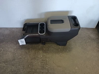 Серая/черная передняя центральная напольная консоль вариант MCR от 2020 GMC Sierra 1500 12230234 - Изображение 1 из 4